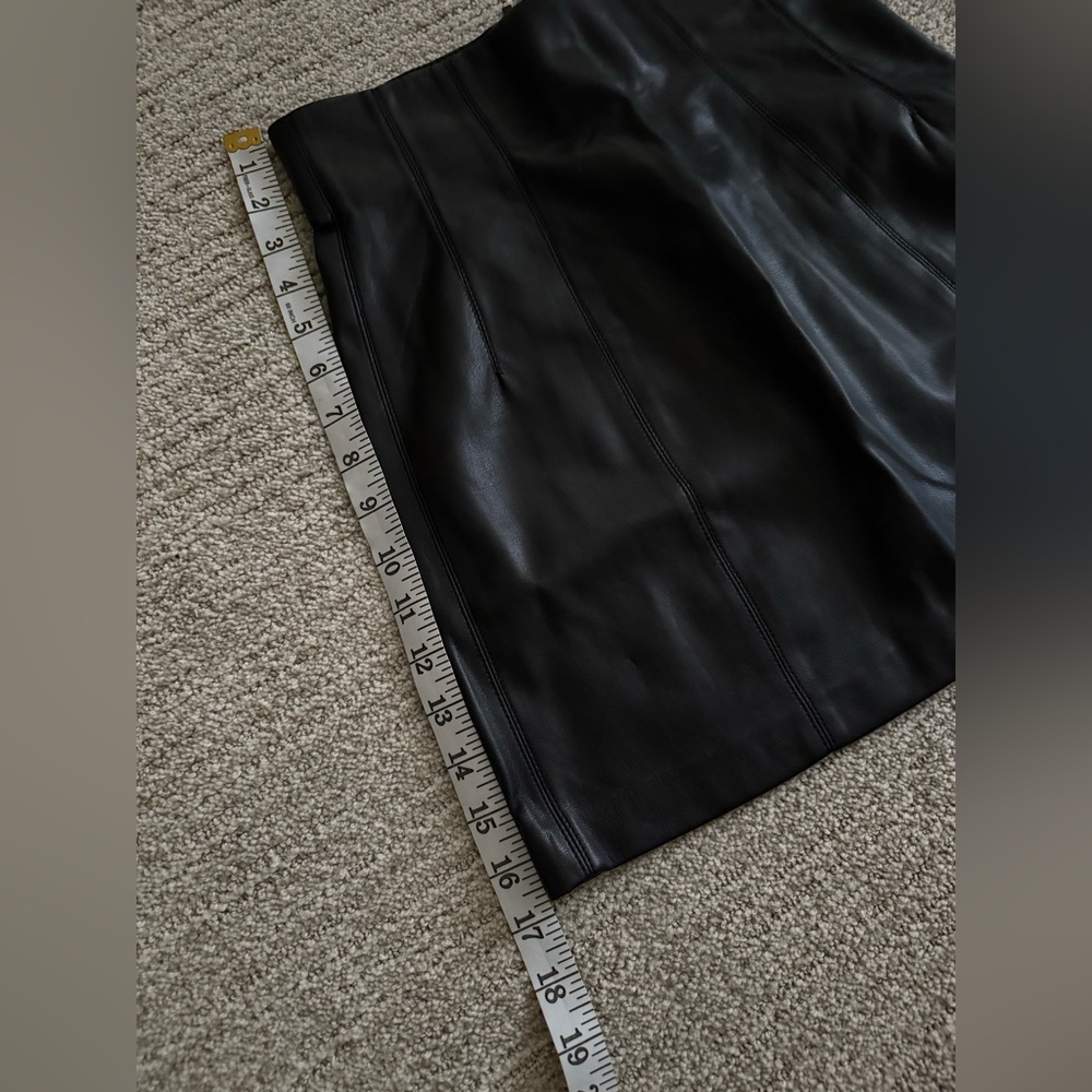 Zara faux leather skirt - Picture 4 of 5